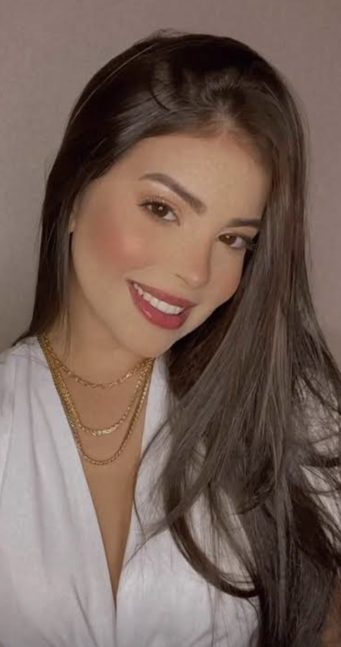 Cynthia, 24